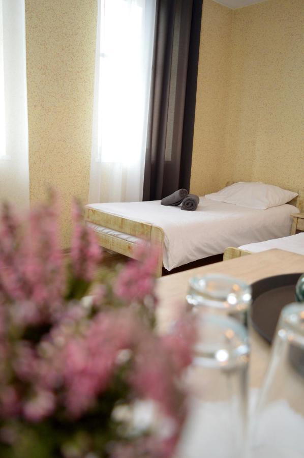 Bed & Breakfast Kamienica & Restauracja Opalenica